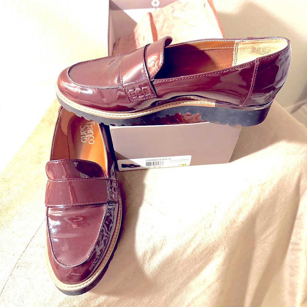 Burgundy wine patten-leather loafers